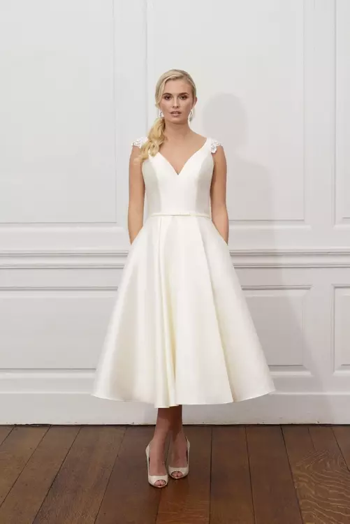 Halter neck tea 2024 length wedding dress